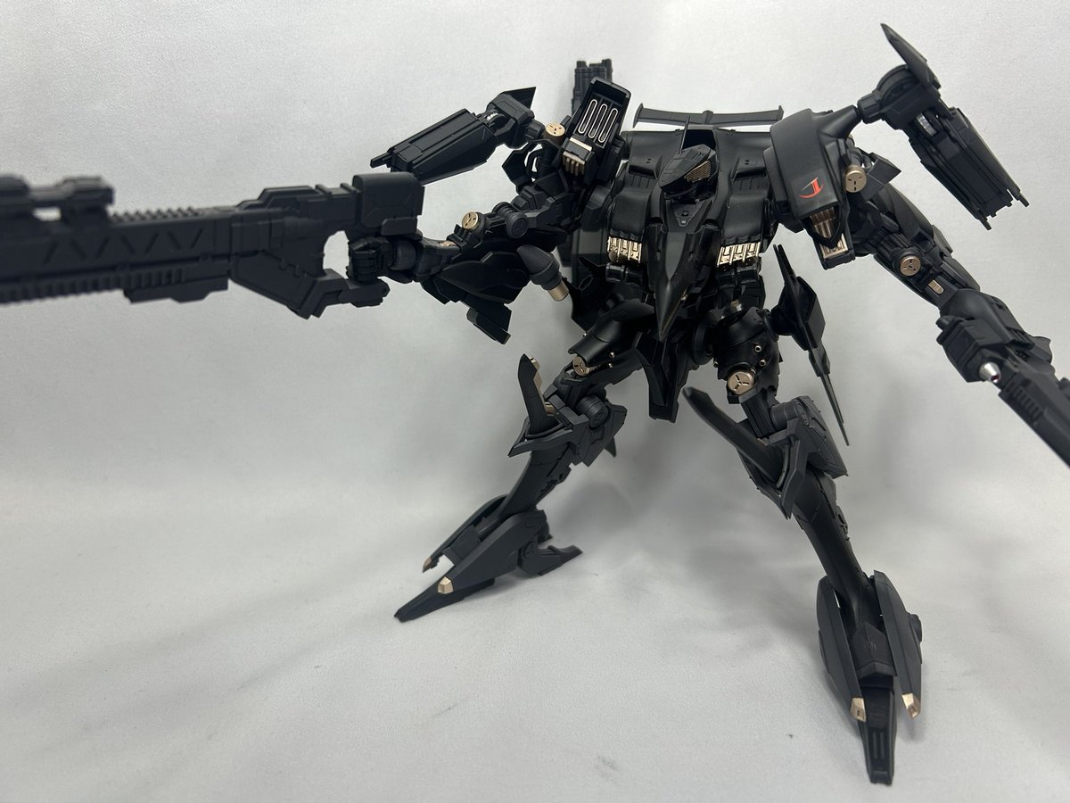 SsKA537's tweet photo. アーマードコアほどエッチな作品を知らない https://t.co/McP0qgNbk5
