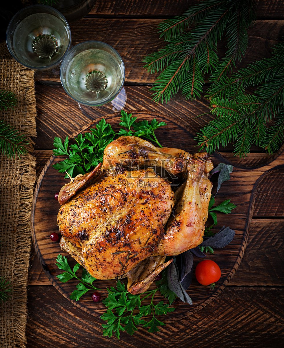 MicaelMorais16's tweet photo. Holiday Feast Alert! Creamy roasted parsnip soup, herb-crusted turkey, spiced cranberry sauce u0026 warm eggnog await. Grab your seat now! https://t.co/MD5XQB0cS5
