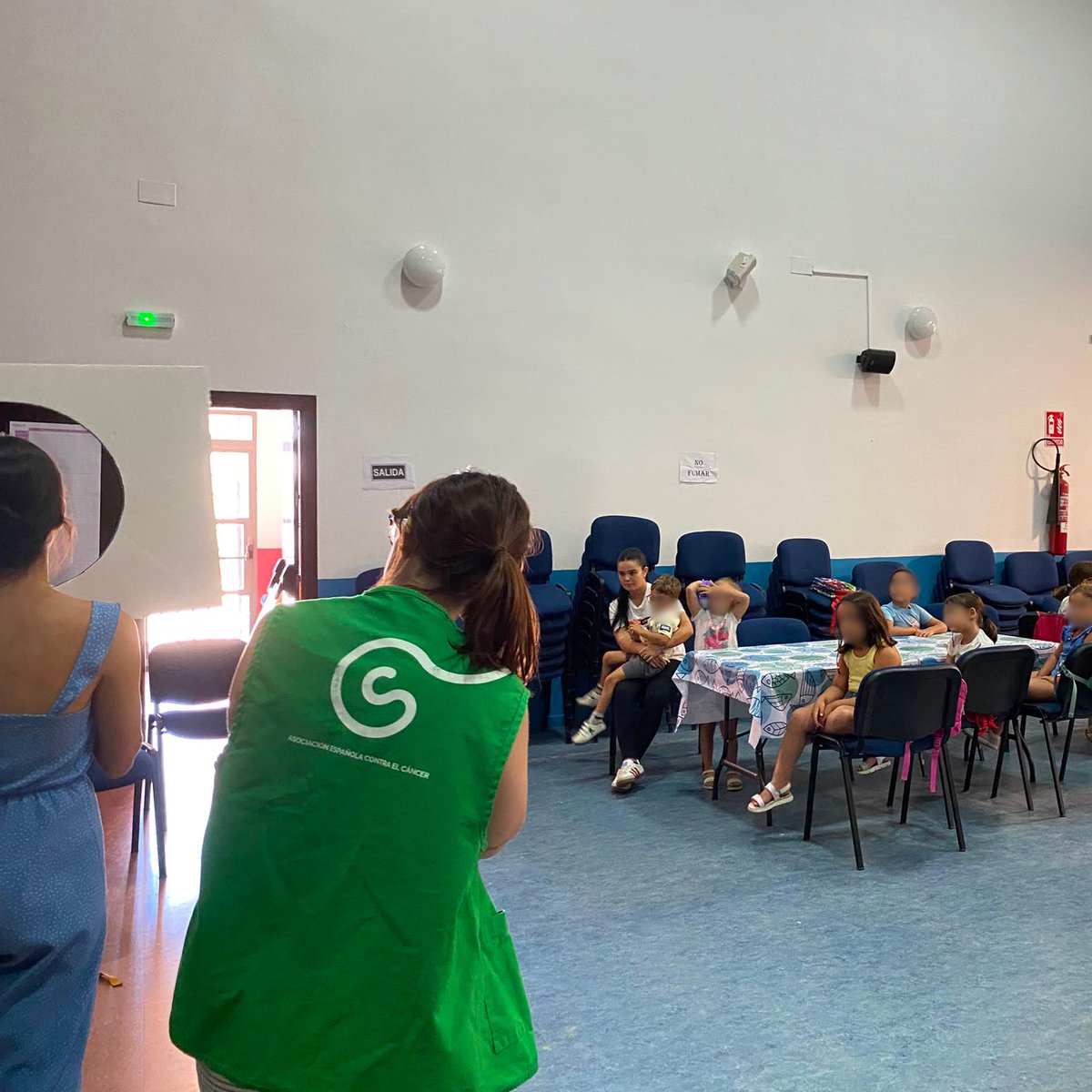 ContraCancerCAC's tweet photo. ☀Actividad de prevención del cáncer de piel realizada en Rosalejo con actividades adaptadas a edades infantiles.

Se realizó con ellos un pasapalabra personalizado para que aprendan pautas de protección solar a través del juego

#protegetupieldelsol https://t.co/WGPExdW4wc