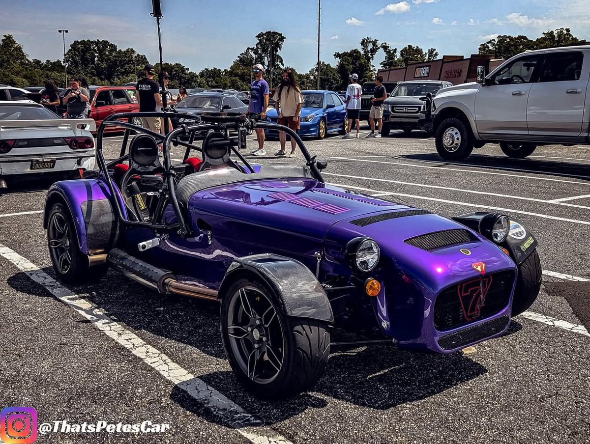 uglyfast's tweet photo. @ListerLawrence Of these, Blu Julie. But hear me out: Viola Parsifae.  Color is magic, truly. At least the way Alex and Carl at Caterham apply it.  You’d 100 percent have the only one… https://t.co/tidyPMcMv6
