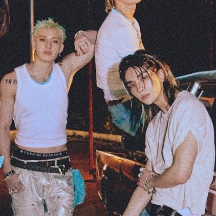 yel 🍑🌹 • 🐺🥟 tweet media