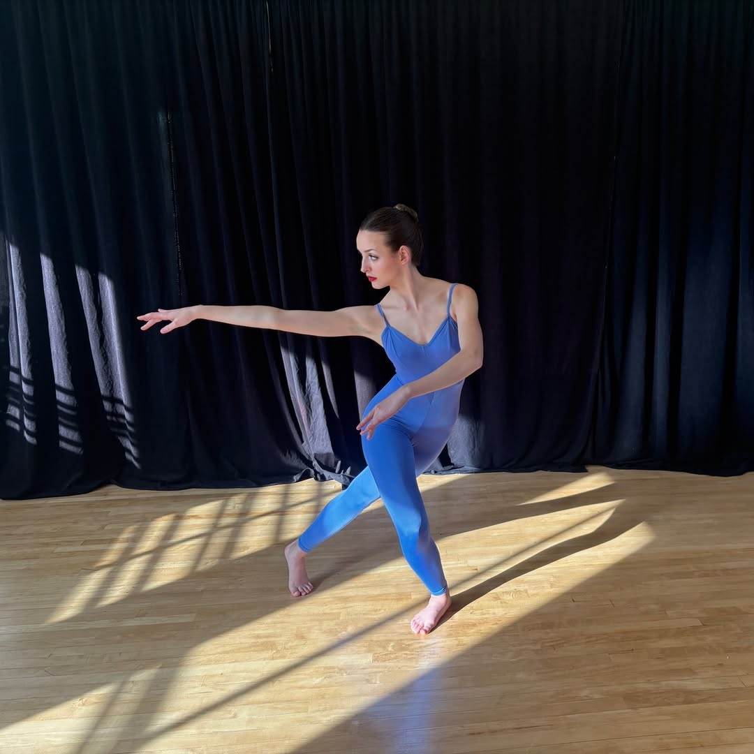 LuhrsAssocPress's tweet photo. · 💪Traveling? Stay fit on the road! Marblehead School of Ballet @msb_ballet offers hybrid classes for Ballet, Stretch + Strength, Ballroom &amp; more for all ages. 

🎭Register: https://t.co/iGivbHKEdA 
Call: 781-631-6262
 #WednesdayMotivation #Dance #fitness #health
@MTVDancer https://t.co/v02hKuYyNP