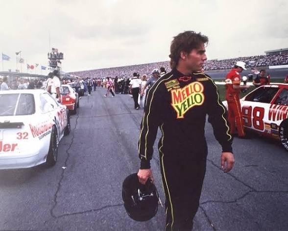 FilmFrontline's tweet photo. ‘DAYS OF THUNDER 2’ is moving forward with Tom Cruise returning, and Jonathan Levine (‘Long Shot’) is reportedly in talks to direct the sequel.

Filming is expected to begin in early 2027.

#DaysOfThunder2 #TomCruise #JonathanLevine #Hollywood #MovieNews #Cinema #UpcomingMovies https://t.co/7bhS9iN78r