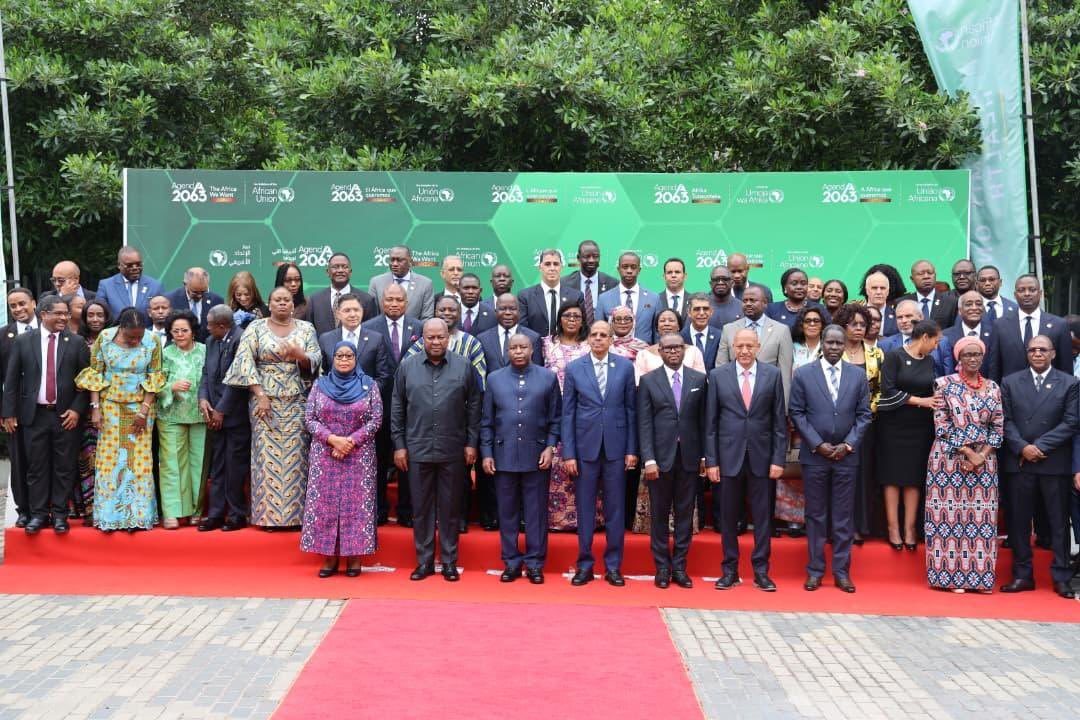 DiplomaciaM's tweet photo. Accra: Por Muy Alta Instrucción Real, El Sr.Nasser Bourita representa a Su Majestad el Rey Mohammed VI, que Dios Le Asista, en la Cumbre extraordinaria de la Unión Africana sobre la eliminación del Sida para 2030
🔗https://t.co/pMItElNUy8 https://t.co/YuKWbRv5a9