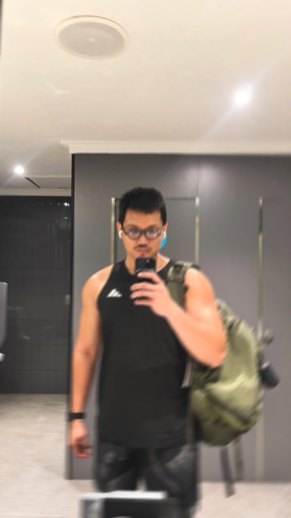 AMmartil's tweet photo. Menunaikan kewajiban 3 kali seminggu, meskipun kalo diliat progress-nya gini-gini aja…

… but at least I showed up (?) https://t.co/KEkx19v2cB