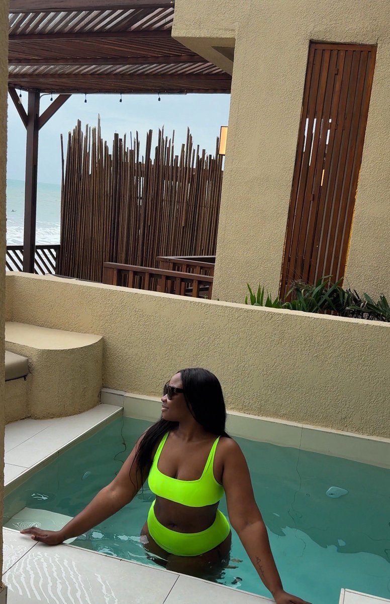 zubaidah_x's tweet photo. Living for perfect beach getaways💚

(Let me put you guys on. It’s a new place called Nalu Hideaways in Kokrobite. 0547096660) https://t.co/PgoudzKbXu