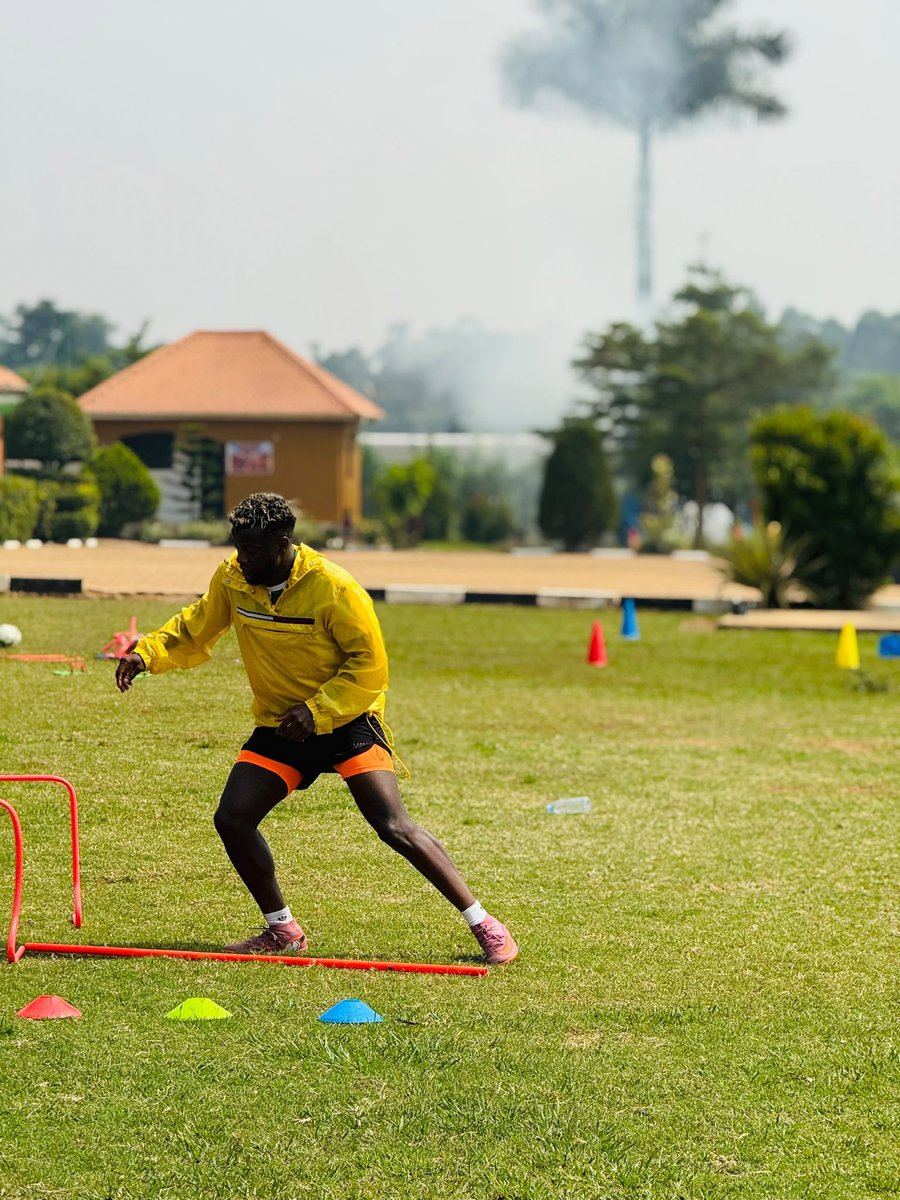 DjRoja's tweet photo. Breaking news:

Kwagaalana  loan  player Aka the saviour  trains today after a few weeks with injury… https://t.co/V73sUL2lxF
