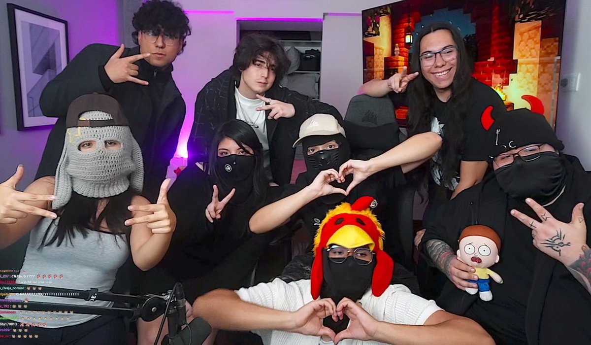 TiroLocoVEVO's tweet photo. Que lindo se siente poder conocer a los chicos y ver que más que un grupo de creadores de contenido, somos un grupo de verdaderos amigos, siento muy bonito convivir con ellos y dentro de mi quiere que estos momentos sean eternos estando con ellos, Los domingueros son una muy linda coincidencia en mi vida ❤️