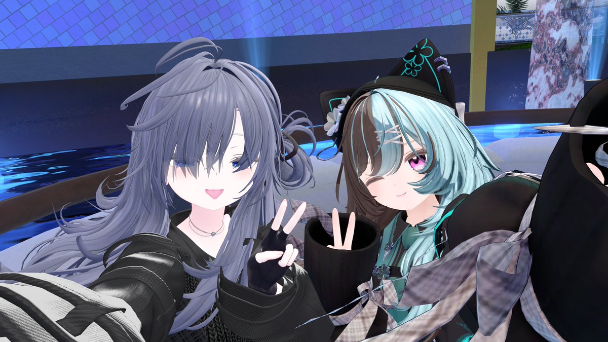 kasiwa_nanoda's tweet photo. 去年は1人で行ったから初めてフレンドとVket行ったけど1人で行く数倍楽しすぎた！！！誘ってくれたの大感謝だ！！！ https://t.co/zCACfDZsMx