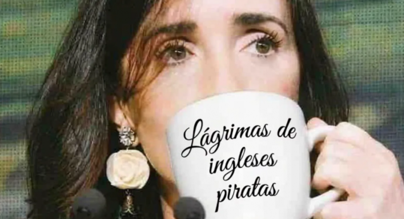 El_Pulso_P's tweet photo. Victoria Villarruel no retrocede: respondió a un usuario británico con Lágrimas de ingleses piratas y ratificó la soberanía argentina en Malvinas. 
#MalvinasArgentinas #Villarruel 
 https://t.co/ULWHBUwJJF https://t.co/XNw5JBl543