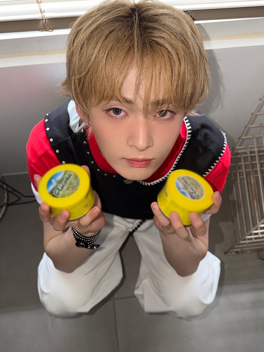 LUN8_members's tweet photo. [#타쿠마]
컴백 ㄷㄷㄷ
드디어 러베이트 본당 ㅎㅎ

#LUN8 #Takuma #Off_the_Grid https://t.co/TTffcPuJky