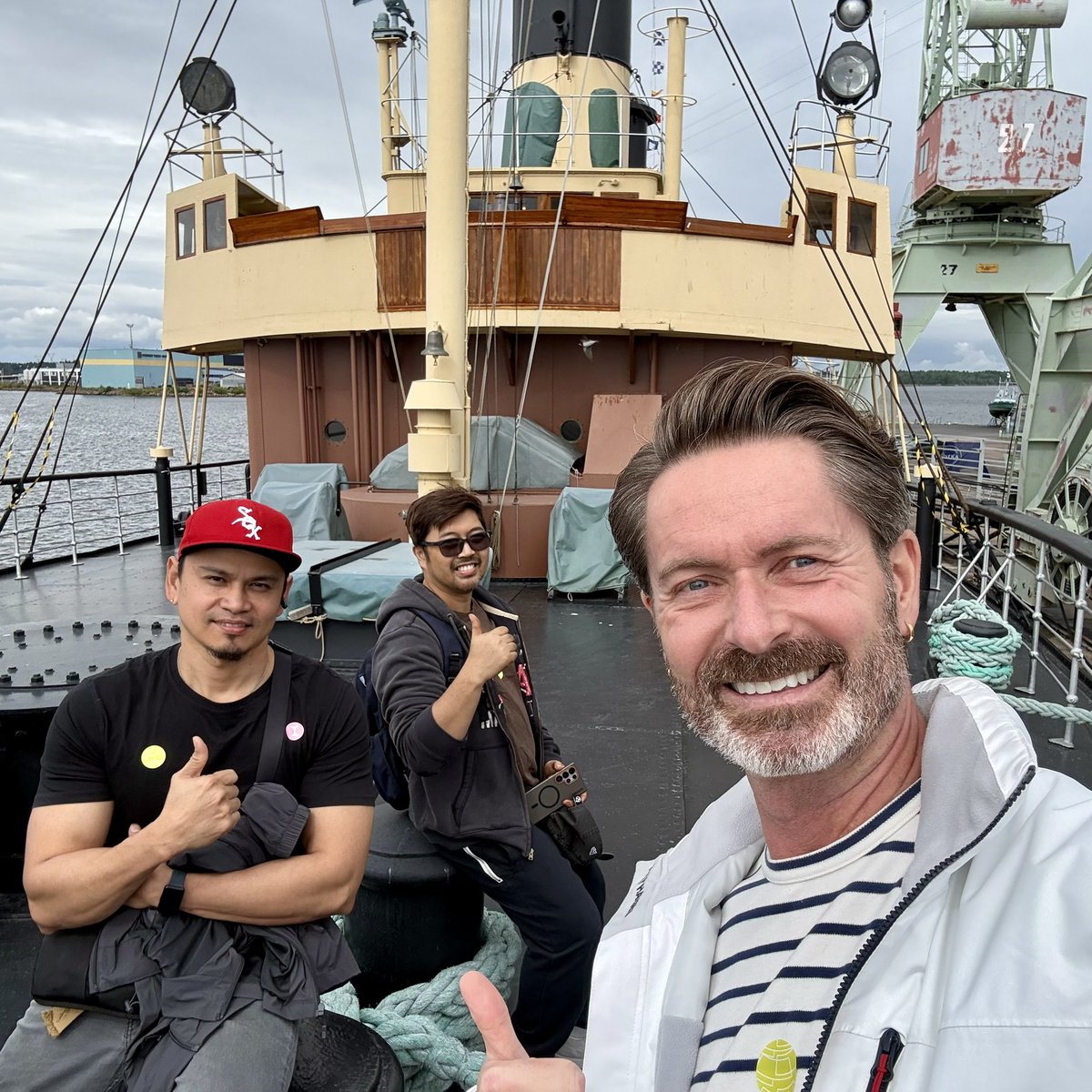 ThomasLindegard's tweet photo. Great afternoon visiting the national Finnish Maritime Museum @suomenmerimuseo in Kotka with the Venta Maersk crew! Thank you to kurator Erik Tirkkonen and his “crew” for the warm welcome and an amazing experience!
.
#kotka #suomenmerimuseo #seafarersarekeyworkers #crew https://t.co/PsIxuAXwqn