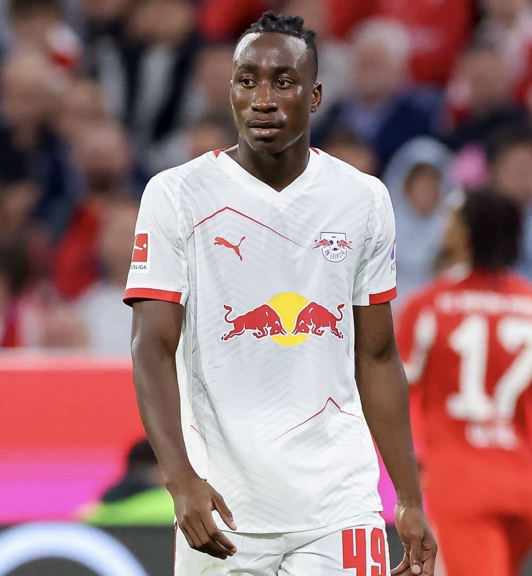 JacobsBen's tweet photo. Arsenal made an enquiry for Yan Diomande, as reported yesterday on @talkSPORT. Purely exploratory at this stage. 

PSG continue to work on a deal, while Leipzig hope Diomande signs a new contract and/or stays for at least an extra season.

Diomande has made it clear he favours PSG (terms on a five-year contract are in place) as well as a right-sided role. Player equally capable of both sides, but favours more minutes on the right.🇨🇮