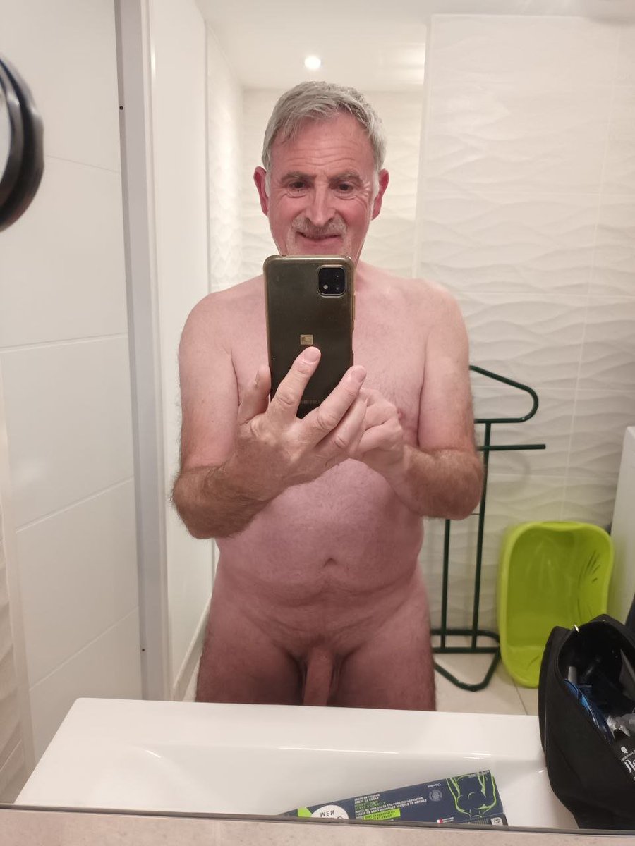 Mirabel10967055's tweet photo. Faut pas juste être un vieux intelligent pour valoir être fake avec les meufs si tu veux que je supprime tes nudes alors t'as 3h pour prendre un ticket transcash de 100€ où je republie tes autres photos sur tout les plateformes et réseaux j'ai aussi ton adresse 

À toi de voir https://t.co/yrCLR9QeEC