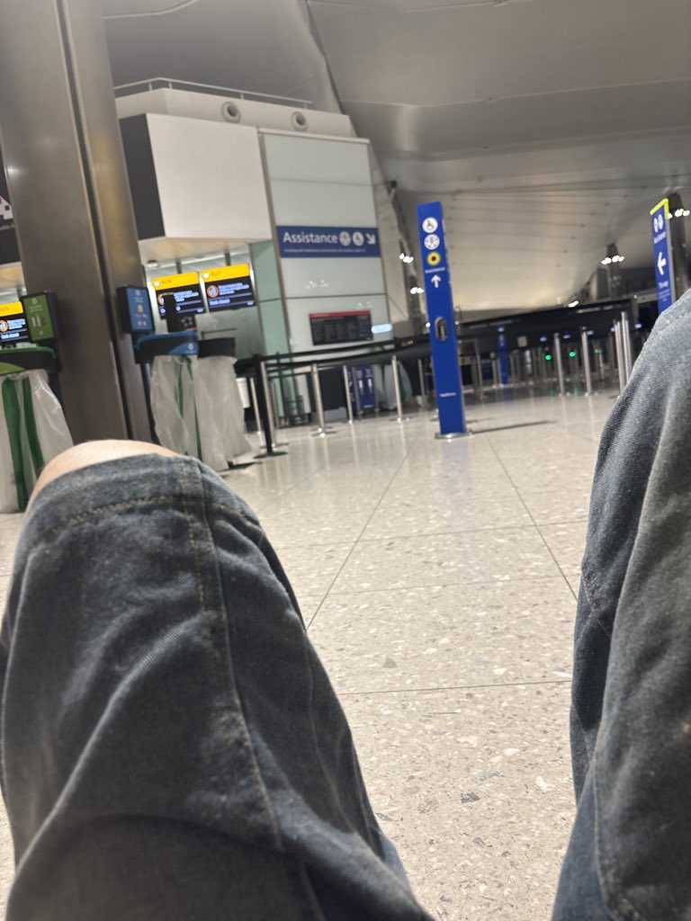 Xanduhs's tweet photo. They should call heathrow HEATHENROW https://t.co/nHm4W8MEhm