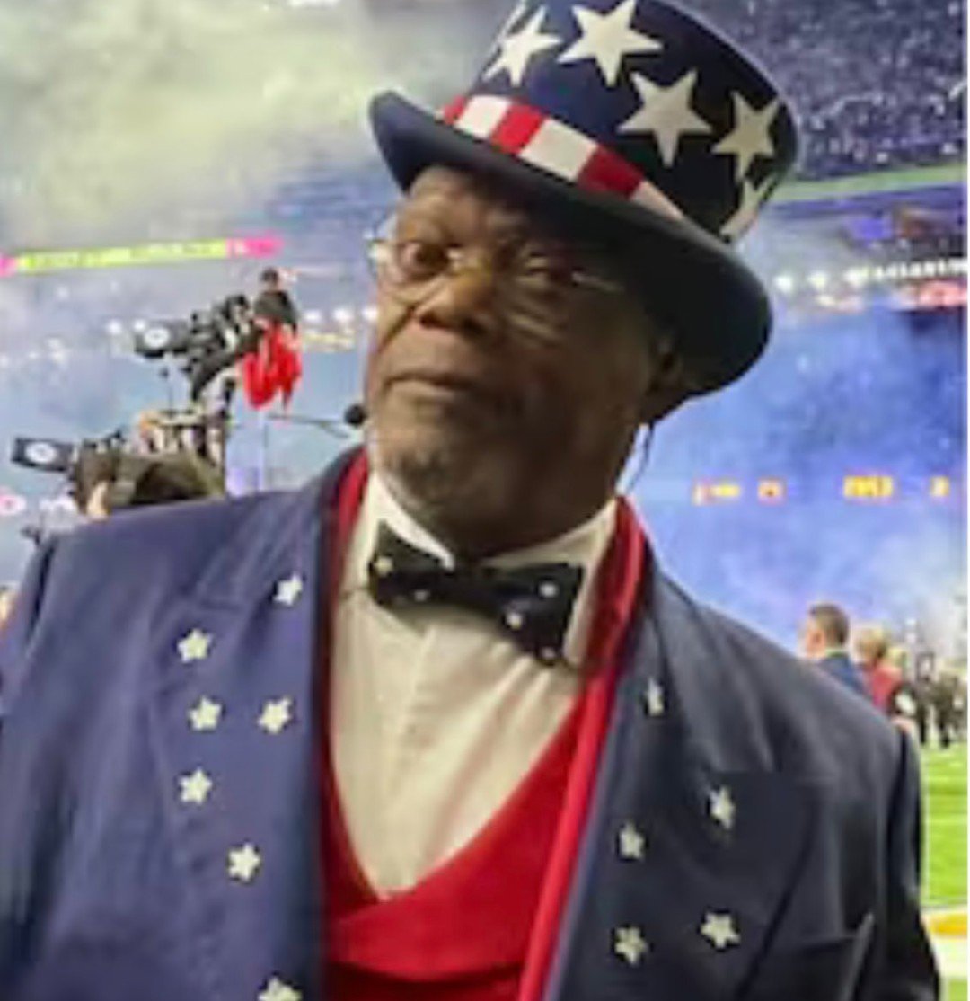 V18967888's tweet photo. Hola @SamuelLJackson ;  acá en Argentina los negros y los blancos siempre cagamos en el mismo baño. Nada, eso .🤡 https://t.co/nuoeWk5K80