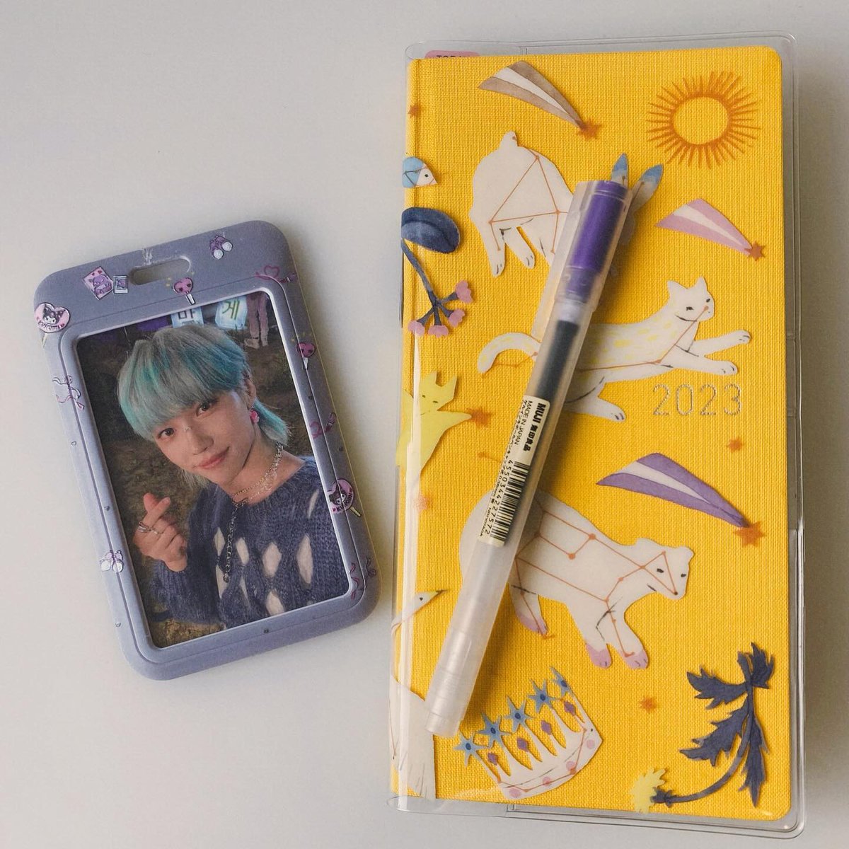 simple_solvnom's tweet photo. Happy belated new year everyone !! 🌟🩵 I’ve been super busy these past few weeks, now that i’m finally back home i got to sit down and backfill some of my January pages 🤍🫂✨… https://t.co/4Nnnyl2Las
