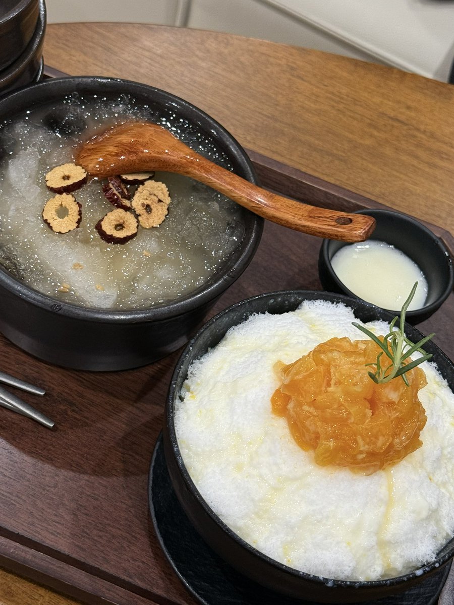 Muk_mi_sae's tweet photo. ⁂  살얼음 동동 식혜 &amp; 한라봉요거트 빙수 https://t.co/ZGgChf7vn4