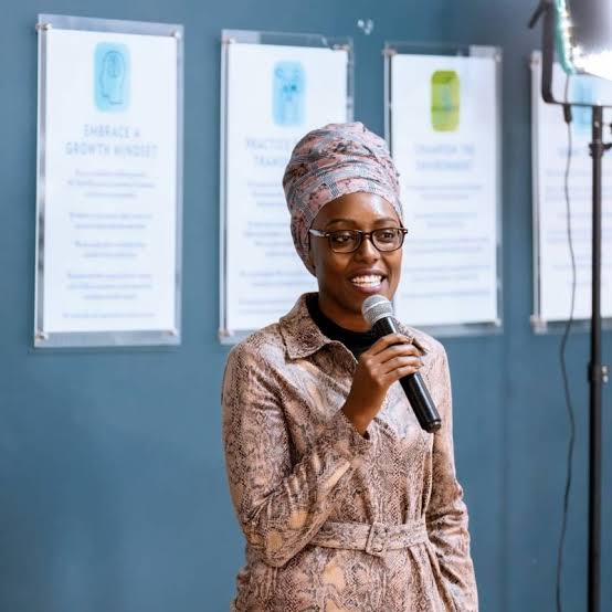 hallaboutafrica's tweet photo. Congrats Rwandan women: This year, new business registrations show that for the first time in Rwanda (and likely in any country) a majority of businesses are owned by women - 55%. In Kigali, 40% of businesses are owned by women. https://t.co/AoQgrhtEIz