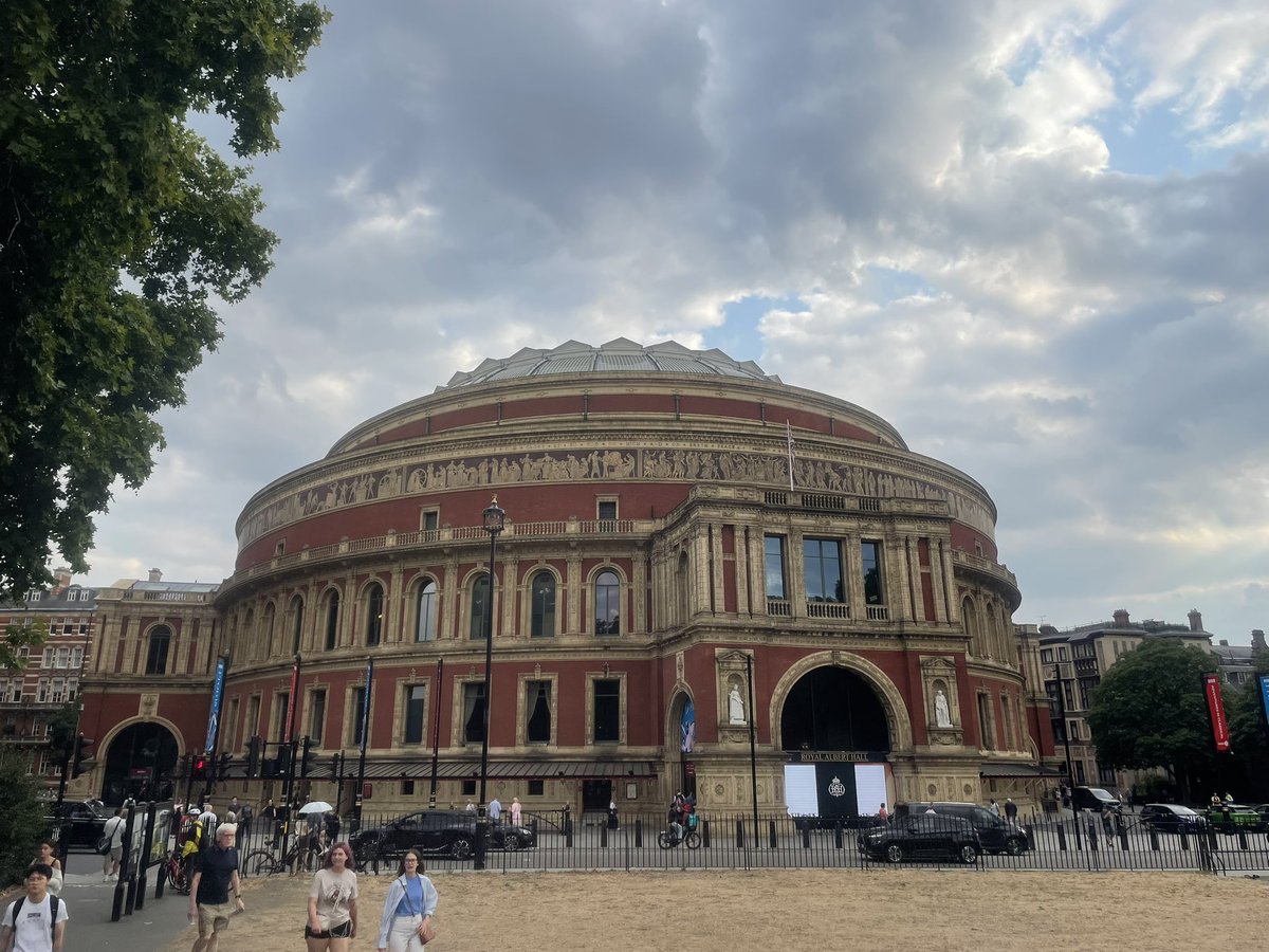 carolinefrmus's tweet photo. My first time in the @RoyalAlbertHall this @bbcproms season: centenarian #Kurtág follows yesterday’s near-centenarian #Jolas on the programme https://t.co/ErvYMpykTv