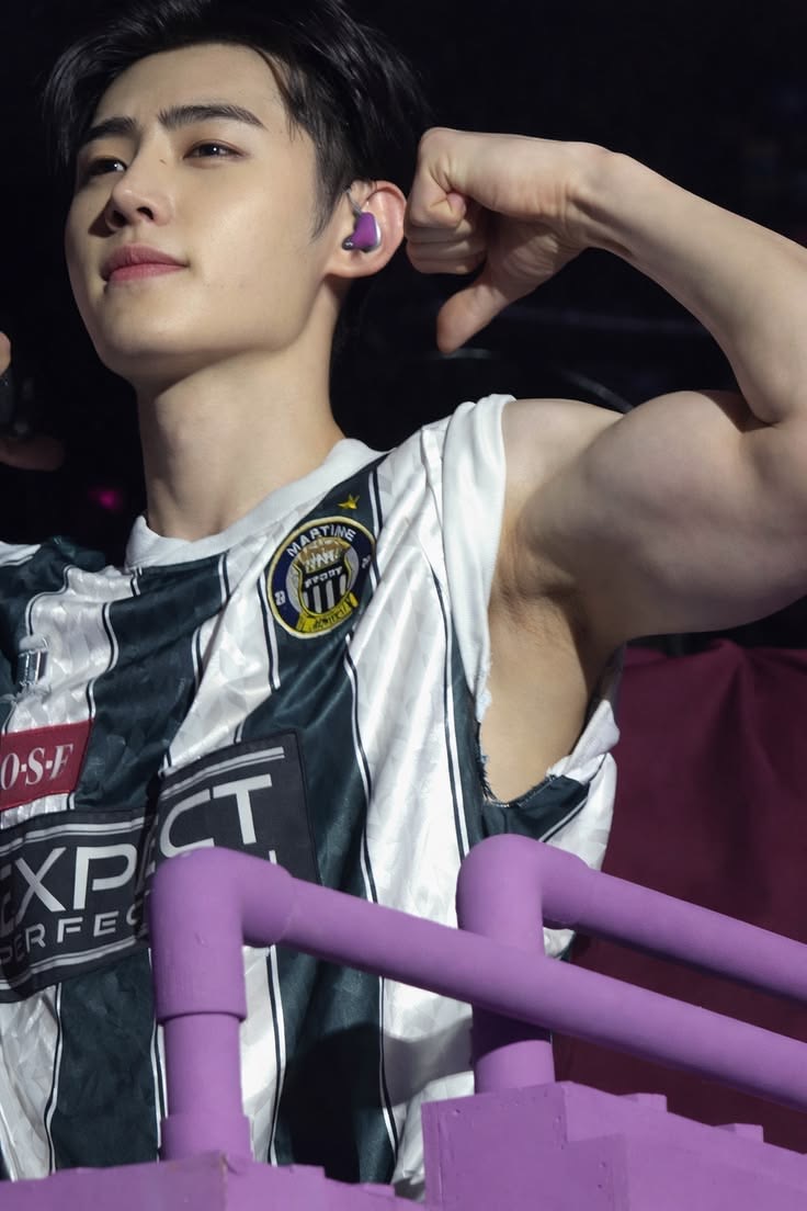 vampyhoons's tweet photo. #성훈 #SUNGHOON 💪 https://t.co/xovOr7hm3c