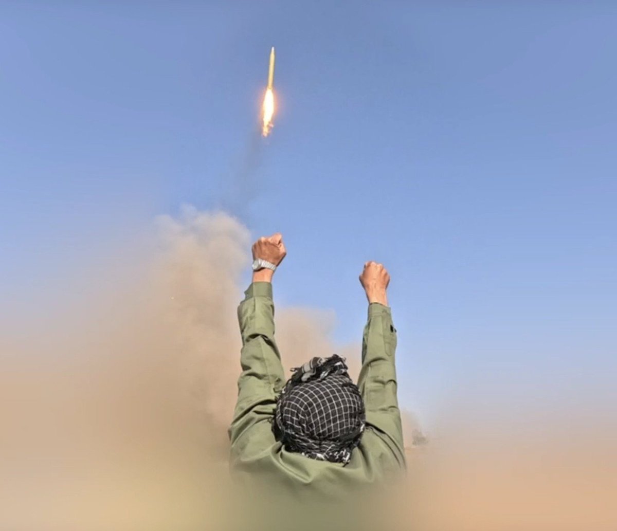 MenchOsint's tweet photo. 📸 IRGC Aerospace Force Fighter this morning during ballistic missile launches on U.S. Bases in Jordan. (which resulted in the destruction of an F-15E preparation hangar &amp; probably more) https://t.co/woQ0hfrSj2