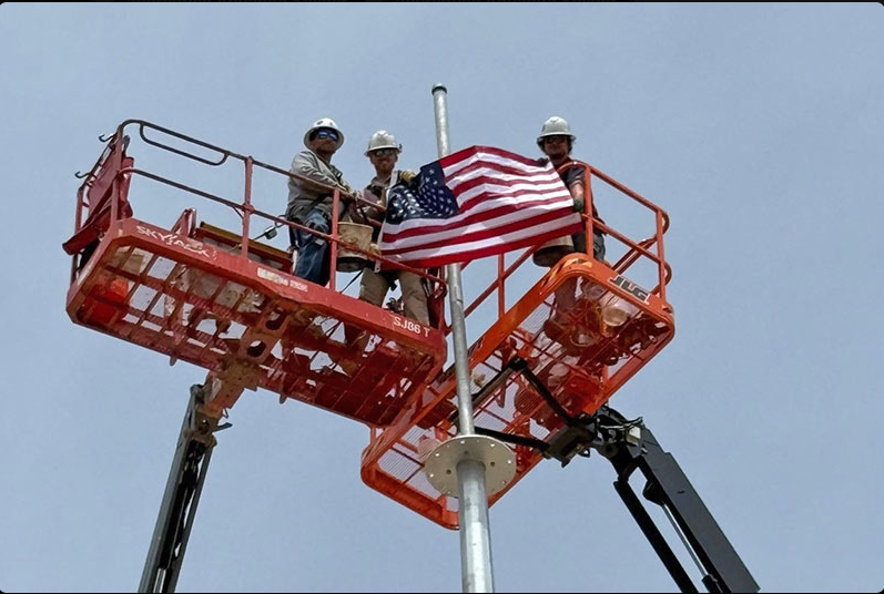 TVAnews's tweet photo. Effort, attitude, and determination! That’s the recipe for success in the TVA Electrician Apprenticeship Program.⚡️✅

This crew of recent grads is ready to keep the power flowing for the 10 million who call the Valley home! This is more than just a job. It’s about living out strong values every day to succeed in a demanding, high-stakes environment!

Take the leap and learn more 👉https://t.co/pqVbOcAC1r