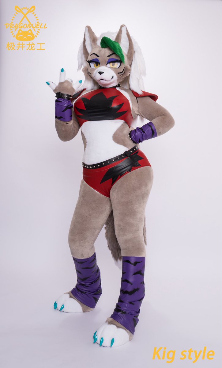 DragonwellFurry's tweet photo. Up for some high-energy rock? 🎸

#DragonWell #furry #fursuit https://t.co/wVVt7Rz0ZE