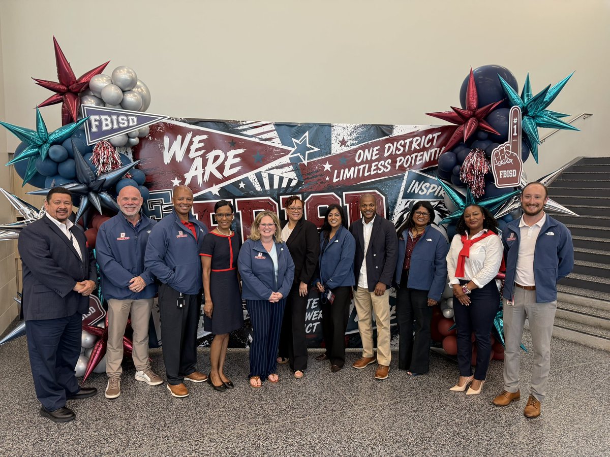 DMS_Vikings's tweet photo. DMS and @DHS_Vikings admin teams ready to #SwitchItOn for another #AboveTheLine year @FortBendISD https://t.co/0RPy4NIcEU