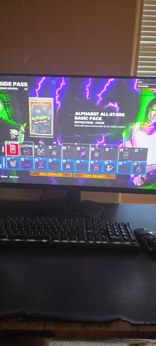 ttvbigmk12's tweet photo. @WWEgames HELP WHAT DO I DO https://t.co/uT1XWyzoV2