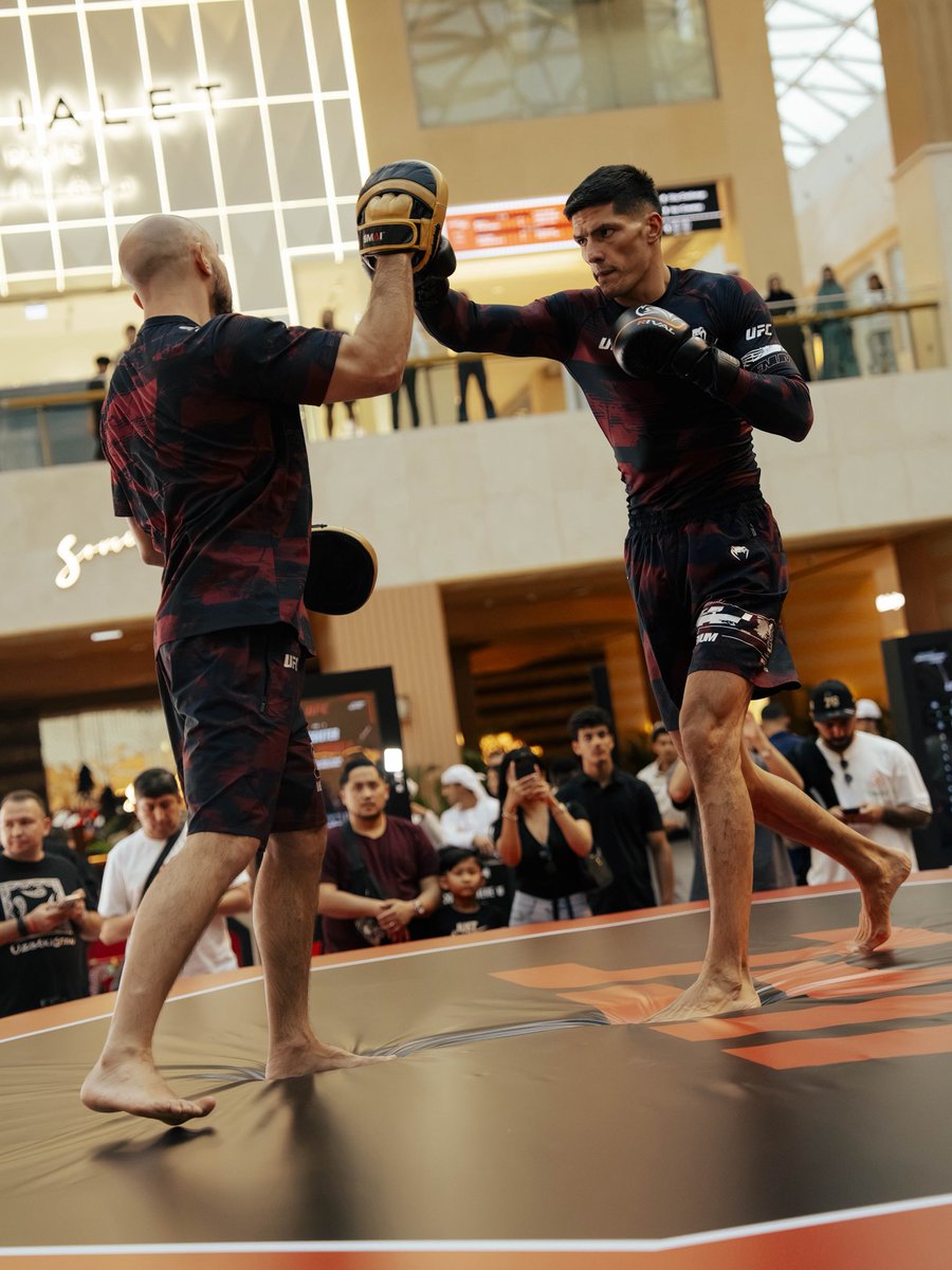 ADShowdownWeek's tweet photo. Here’s what went down at today’s @UFC Open Workouts at @YasMallAD. 🔥

The road to UFC Fight Night: Ankalaev vs Guskov continues on July 25 at Etihad Arena. 

Tickets via link in bio.

#UFCAbuDhabi #InAbuDhabi
#ADShowdownWeek https://t.co/xQhUiZJ6y6
