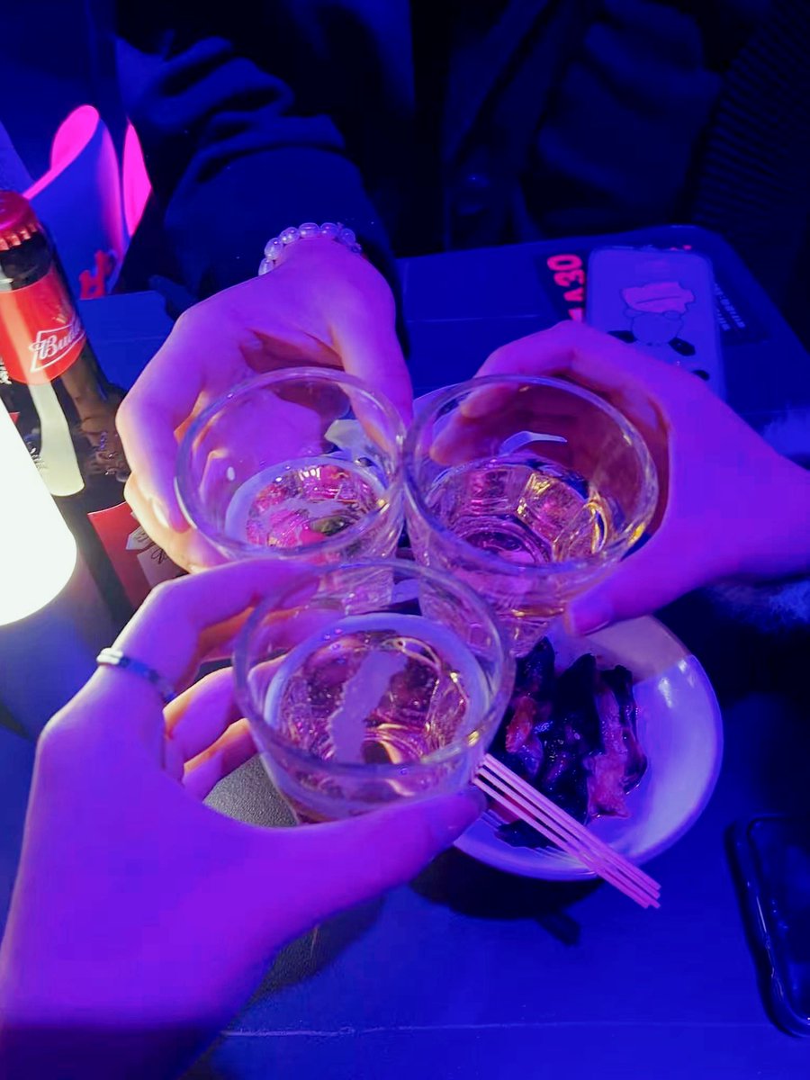 Liliana1271037's tweet photo. Don’t miss tonight’s indie band live at The Loft! Energy, raw vocals u0026 catchy tunes await—doors open at 8 PM. https://t.co/RpNt7Zw8v8