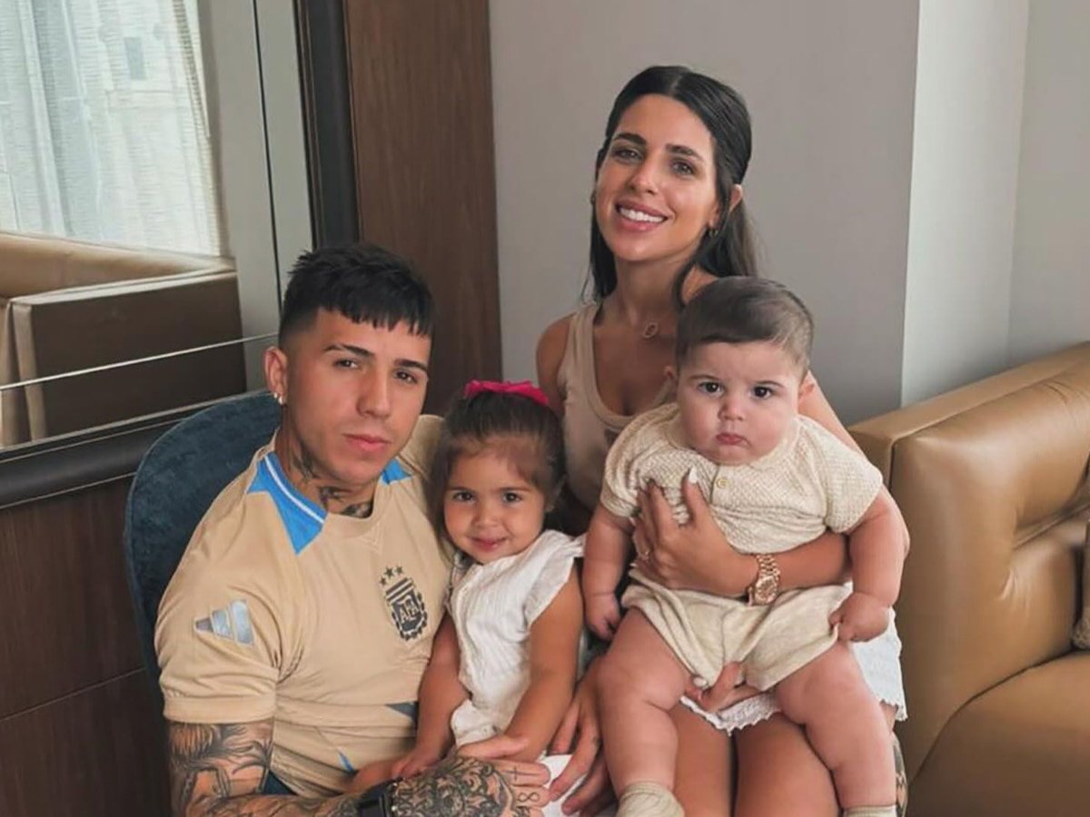 oriafer23's tweet photo. Es ésto @miakhalifa lo que despierta tu odio y envidia hacia Enzo Fernández. https://t.co/jikpWYY4NA