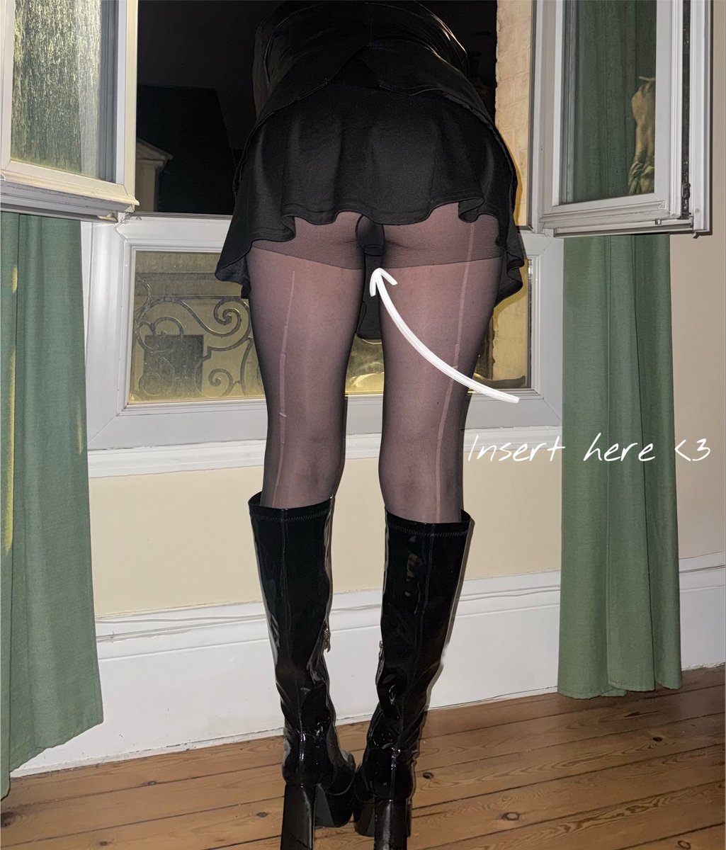 clewh0re_'s tweet photo. would you rip my tights for this? <>💓💓 https://t.co/v2h4YiSb7m