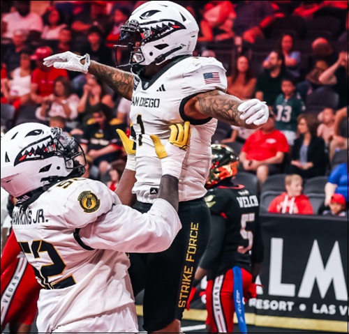 SCtoC's tweet photo. WEEK 20 PREVIEW: Edward Vander & @sdstrikeforce look for their 13th win of the season as they host @sugarskullsfb to finish the regular season Friday night. @indoorfl #GoSkulls #BombsAway
https://t.co/hXL2nfAoWO https://t.co/HVGHp2SrY3