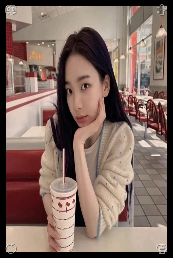 MartinSJ66's tweet photo. 😝👀
Discover elegance in life's smallest nuances. Each minor accomplishment gradually cultivates enduring self-assurance. Keep track of your achievements and revisit them whenever uncertainty challenges your belief in your perseverance and capabilities.