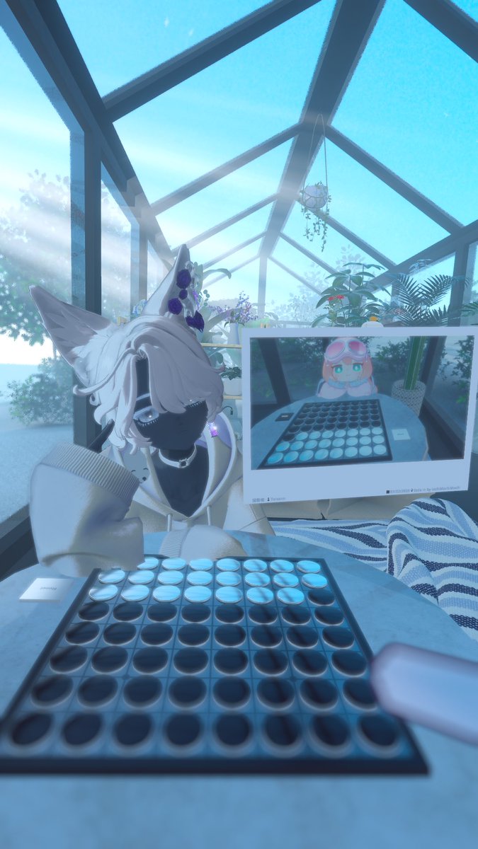 OTeigasitu's tweet photo. 最近のVRC。左下はでめきちのトイレ(';')ｖ https://t.co/thHDPX8S3A