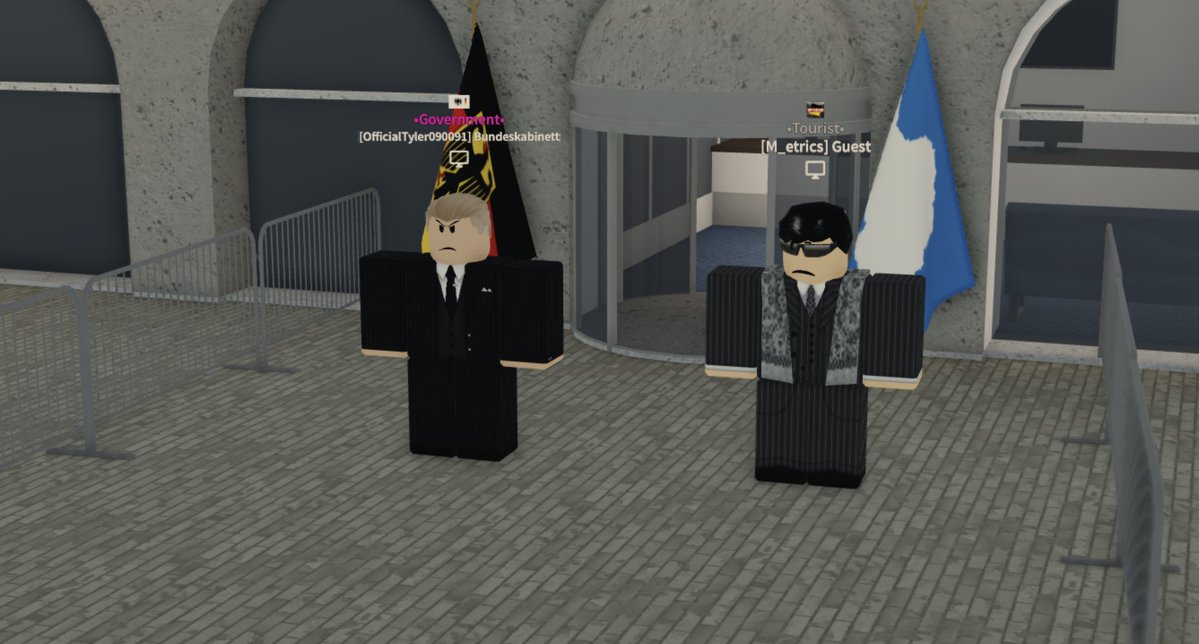 ForeignGER_RBLX's tweet photo. 🇩🇪🇦🇶 Earlier today, the Minister of Foreign Affairs met with a representative of the Kingdom of Antarctica to discuss a future MoU, the exchange of a Note Verbale, and other topics.

While we didn't agree on every issue, we thank Antarctica for the discussion. https://t.co/Il6twcpRzQ