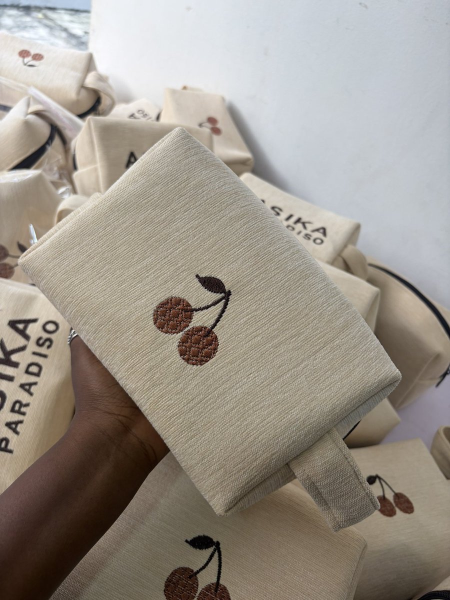 ojsneedle_'s tweet photo. 50 embroidered pouches 〽️ https://t.co/hgOIcsr1wb