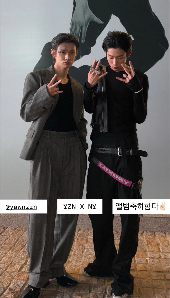 cuc_0621's tweet photo. 진짜 이거 개구라같네
ㄴㅇㅇㅇㅇ아이돌인맥존나많아 https://t.co/XuXXFKcls2