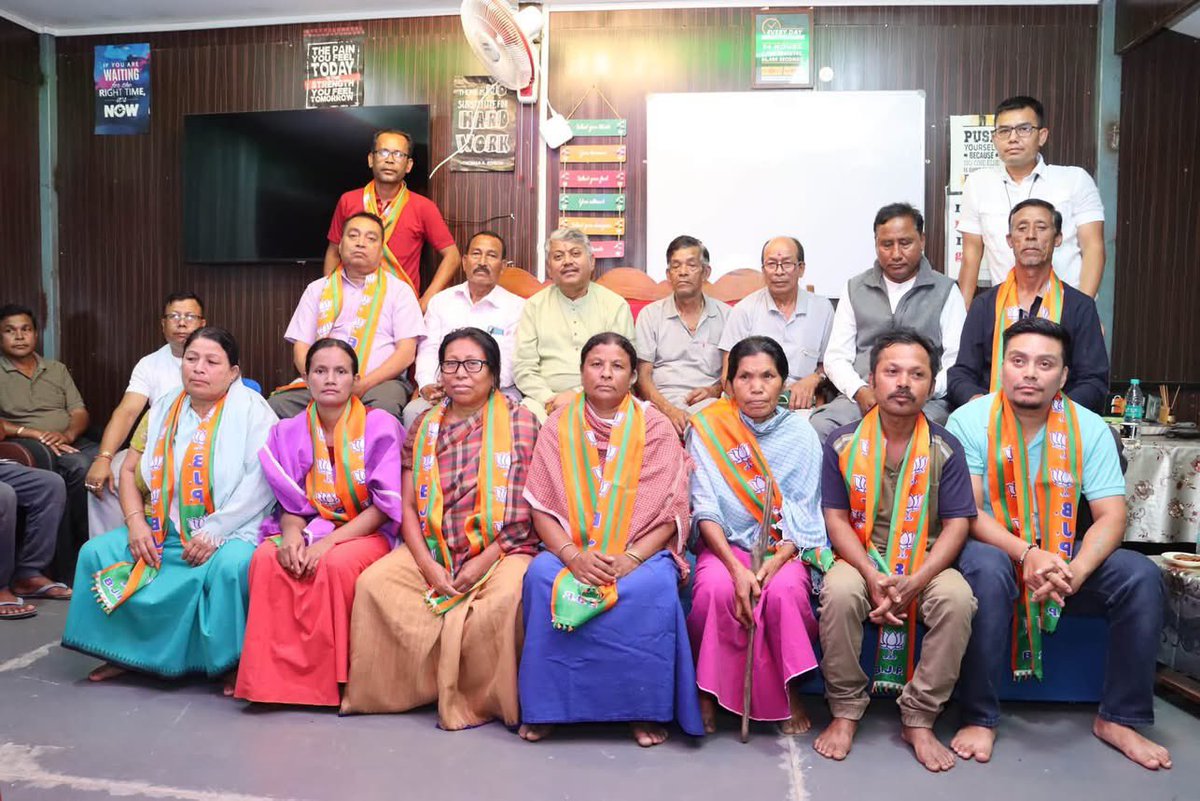 KonthoujamG's tweet photo. A significant boost to the BJP family as six families from Nachou Village, formerly associated with the JDU, have officially joined the BJP Bishnupur Mandal at Nachou.
Their joining reflects growing faith in the BJP's vision, leadership, and commitment to serving the people. This development has further strengthened the party's booth-level organization in the Bishnupur Assembly Constituency, enhancing our grassroots presence and organizational strength.
We extend our heartfelt welcome to all the new members and look forward to working together for the development, prosperity, and progress of Bishnupur.