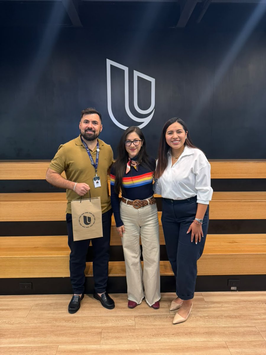 UIDE's tweet photo. Recibimos la visita de Anderson Reis de Sousa, profesor adjunto de la Facultad de Enfermería de la Universidade Federal da Bahia de #Brasil.

Durante el encuentro se analizaron oportunidades para impulsar la movilidad académica, la investigación conjunta y espacios de innovación. https://t.co/vGdFrhUtK7
