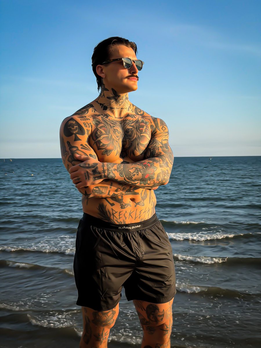 Diableimmortal's tweet photo. 🌊☀️
#RPG #sexrol https://t.co/m2rVZkwylz