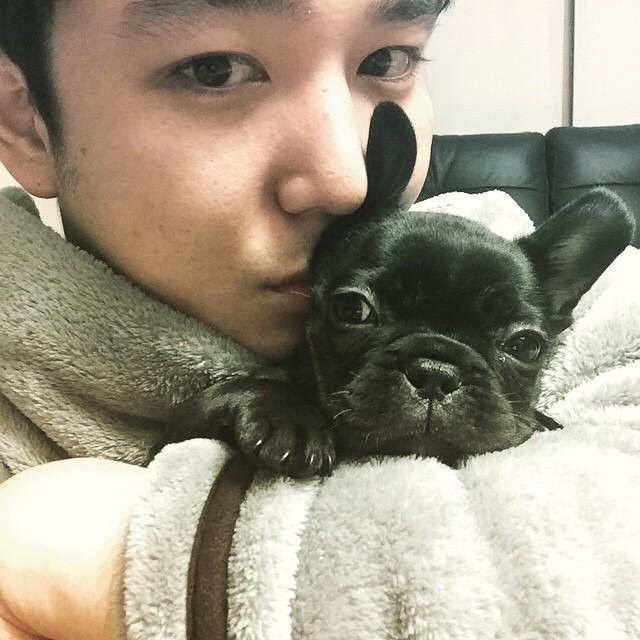 ikki_sj's tweet photo. gente, chunhyang está muy enfermita, por ende ella y kangin están pasando un mal momento justo ahora 💔 
si pueden vayan a su insta y déjenle comentarios bonitos, también manden sus buenas vibras a la nena ✨ 

#강인 #Kangin https://t.co/ZgV0kKpaJh