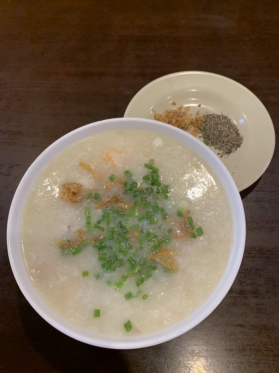 mnp10000's tweet photo. なんかおいしくなさそう！な見た目だったけど、薬味のせたら美味しそうになった！
そして美味しかった。
薬味大事！ https://t.co/wJH4OyV2vb