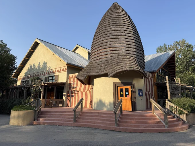 Safari Lodge building serving as a conference venue at the zoo