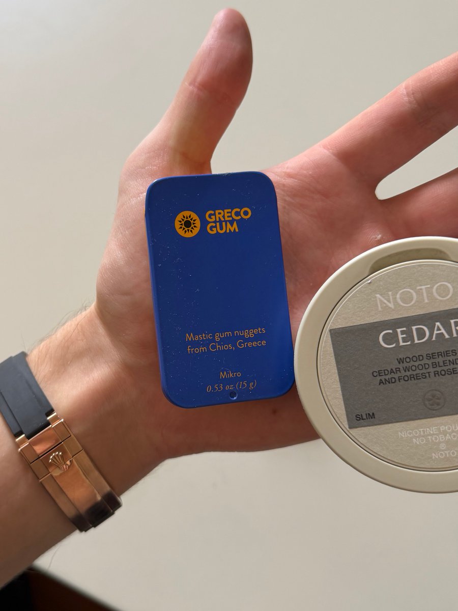 BasedBiohacker's tweet photo. chewing mastic gum to counteract the acid-related mucosal irritation you can get in your esophagus and gut from slamming coffees on an empty stomach or ripping snus/zyns all day is a pretty genius move to offset any bad parts from your daily enjoyments (you deserve them)

mastic gum is not an end all, cure all - but it'll work in your favor in certain aspects (beyond all of the other things i talked about in the quoted post, which are also pretty incredible)

i'm a fan. 30+ mins daily of chewing and i haven't had bad breath since. 

mastic mogs.