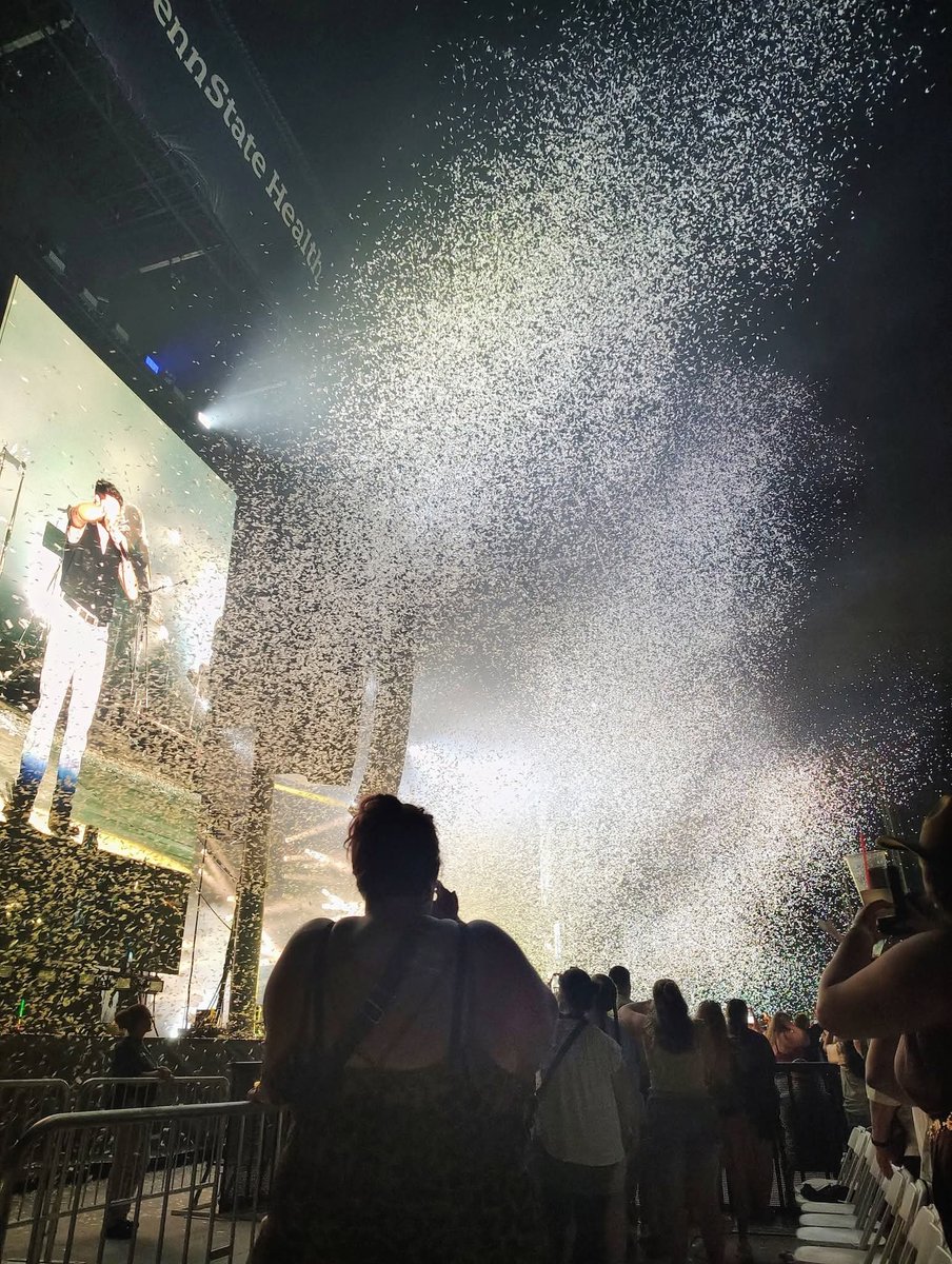 SarahShawver1's tweet photo. I wish we had a little more time niall 🩶 @NiallOfficial https://t.co/RjITjBoEDN