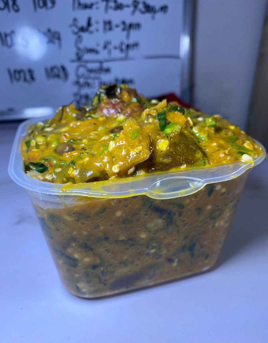 Confydens6's tweet photo. When I say cooking is my hobby.

People say I’ll get tired when I get married .

Married people, na so e be?
My mama never tire sha.

Anyways, bring your fufu. I don cook finish. https://t.co/03nZINpsjk
