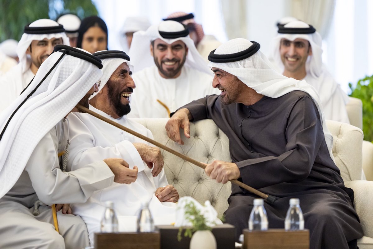 SHKMBZ's tweet photo. صاحب السمو الشيخ محمد بن زايد آل نهيان رئيس الدولة "حفظه الله" يستقبل المواطنين بحضور عدد من سمو الشيوخ.

UAE President His Highness Sheikh Mohamed bin Zayed Al Nahyan receives citizens in the presence of a number of Sheikhs. https://t.co/LiOF87xHXC